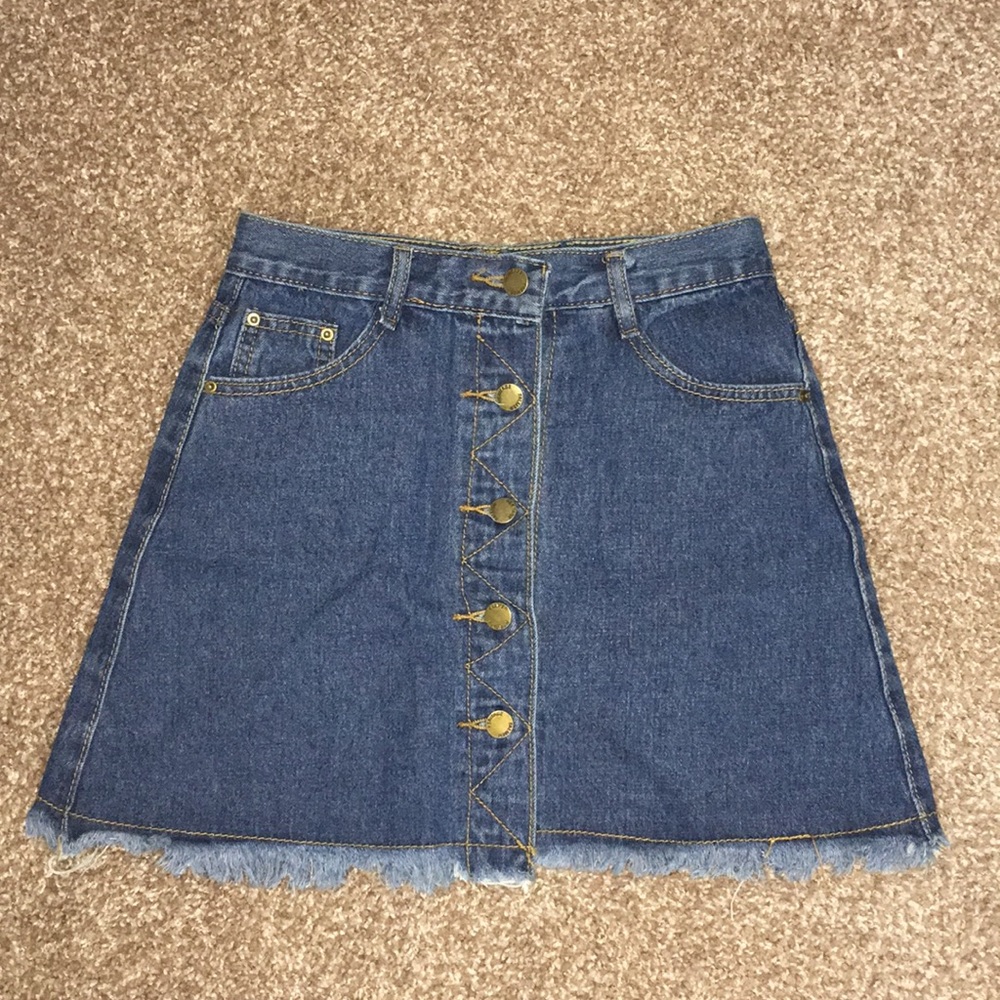 Frayed Hem Denim Skirt